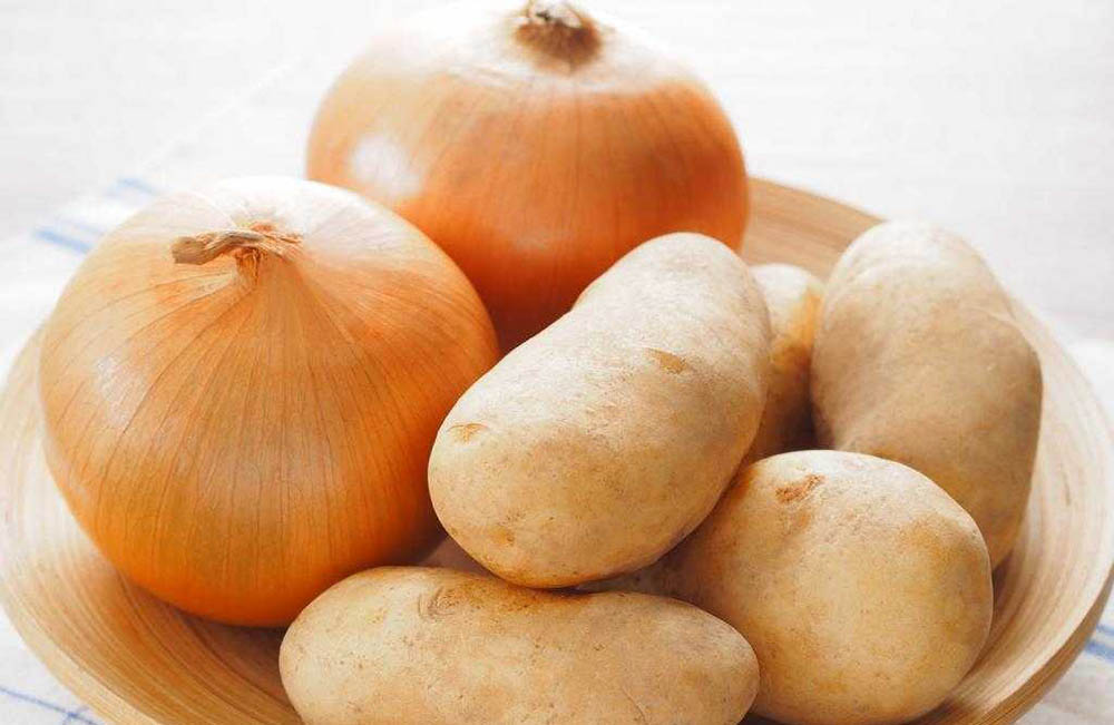 Картофель и лук для вареников